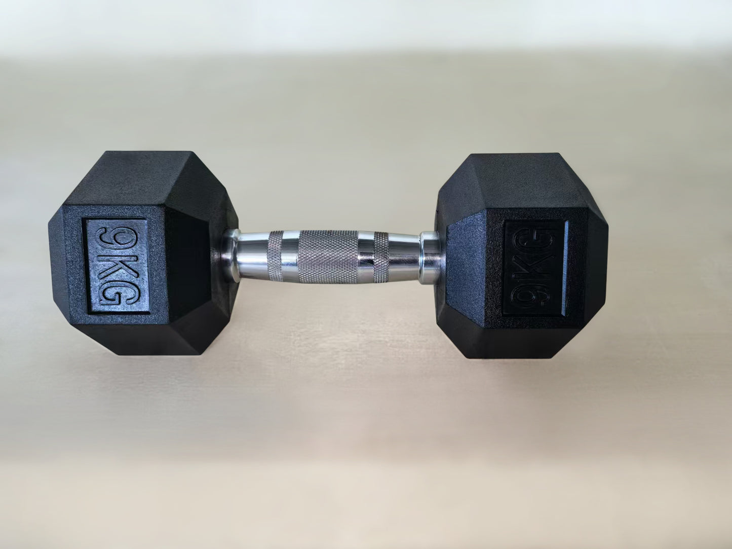 Gumirana heksagonalna utež / Hex ročka 9 kg