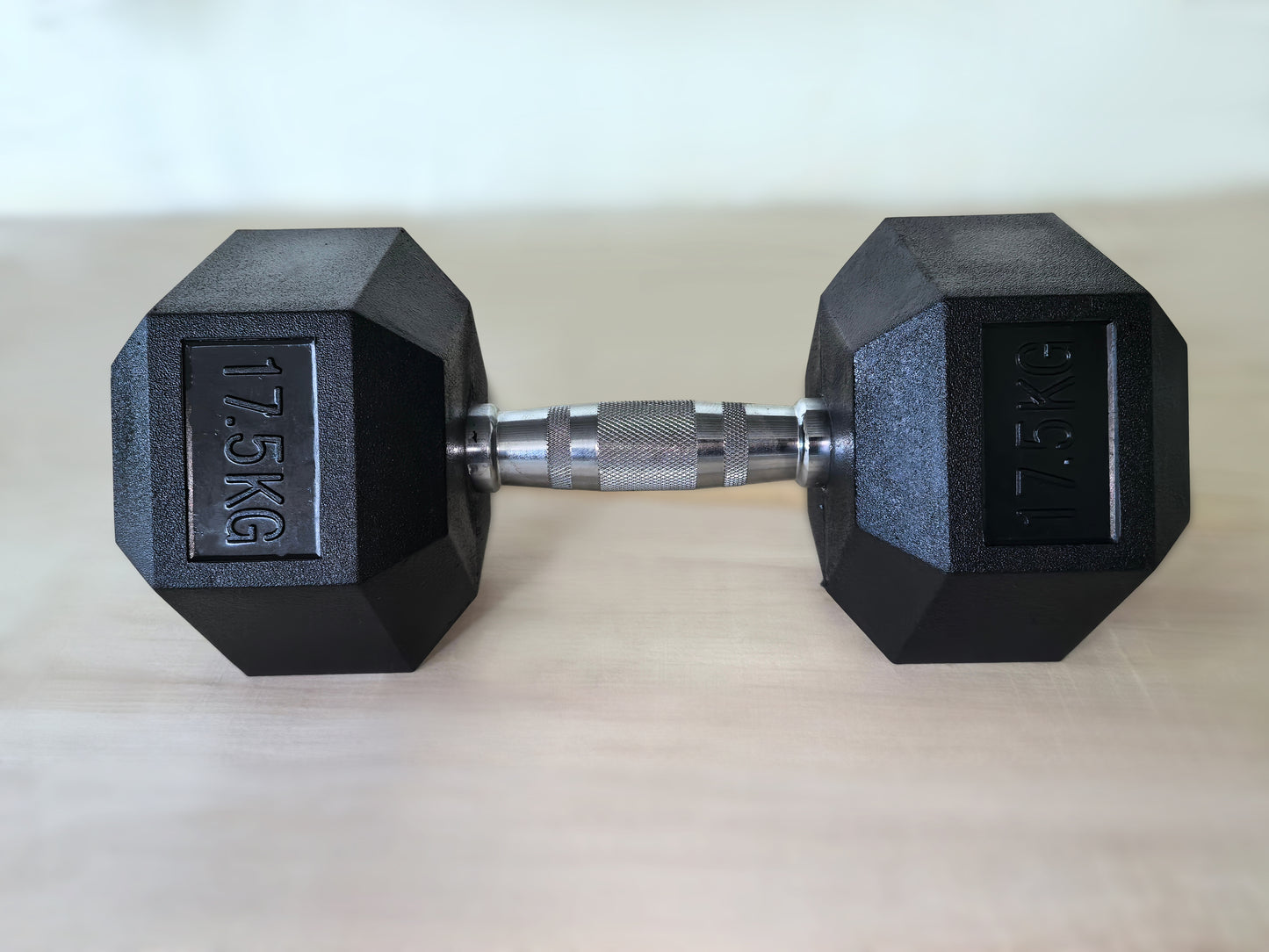 Gumirana heksagonalna utež / Hex ročka 17,5 kg