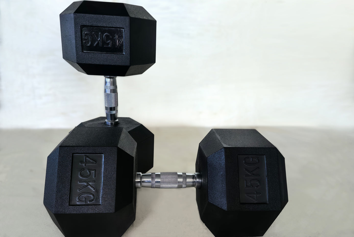 Gumirana heksagonalna utež / Hex ročka 45 kg